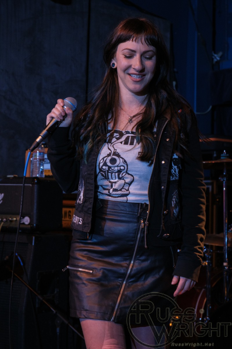 last_thread_ivy_room_2025_03_089-X4